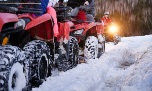 Водителям теперь разрешено управлять снегоходами и квадроциклами на основании их водительских удостоверений
