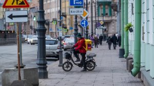 Депутаты Законодательного собрания Санкт-Петербурга предлагают запретить езду по тротуарам на электровелосипедах и электросамокатах