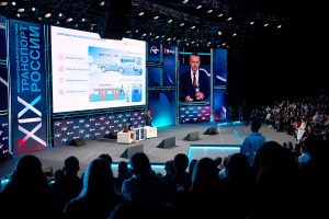 Министр транспорта РФ Андрей Никитин провёл открытую встречу со студентами и молодыми специалистами