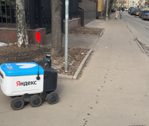 «Роверы» на дорогах: МВД готовит новые правила для роботов-доставщиков