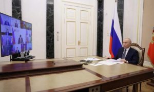 О работе топливного и транспортного комплекса РФ в текущих условиях доложили Владимиру Путину на совещании с членами Правительства